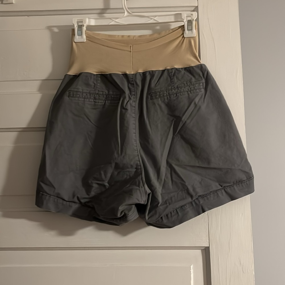 Old Navy Grey Maternity Shorts - Picture 2 of 3